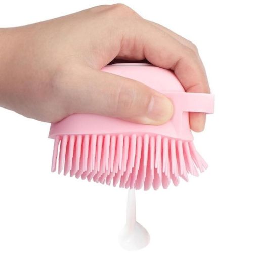 Силиконовая массажная щетка Silicone Massage Bath Brush с дозатором, Универсальная мочалка для массажа и купания с резервуаром для мыла