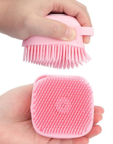 Силиконовая массажная щетка Silicone Massage Bath Brush с дозатором, Универсальная мочалка для массажа и купания с резервуаром для мыла
