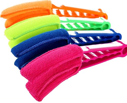 Щітка для віконних жалюзі Window Blind Cleaner Duster Brush потрійна щітка для прибирання та очищення і радіаторів від пилу з насадками з мікрофібри