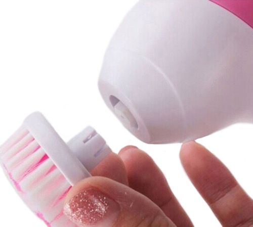 Електричний жіночий масажер для обличчя 5 в 1 Multifunction Face Cleaner AE-8782C 5 насадок, Масажна щітка зі змінними насадками на батарейках