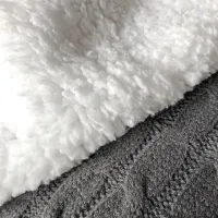 Зимова двостороння безрукавка шарф з кишенями Huggle Pocket Scarf на флісі, М'який домашній плюшевий шарф жилетка на гудзиках Сірий