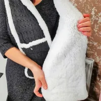 Зимова двостороння безрукавка шарф з кишенями Huggle Pocket Scarf на флісі, М'який домашній плюшевий шарф жилетка на гудзиках Сірий
