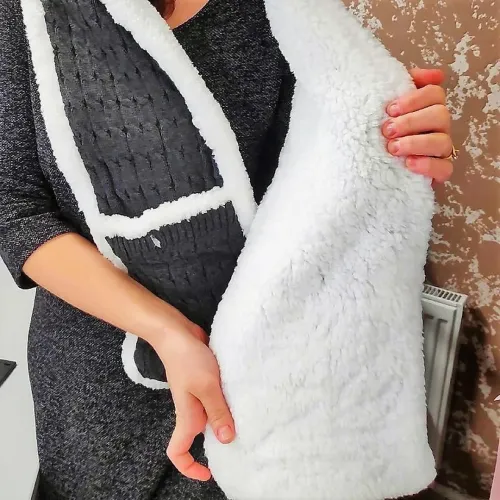 Зимова двостороння безрукавка шарф з кишенями Huggle Pocket Scarf на флісі, М'який домашній плюшевий шарф жилетка на гудзиках Сірий