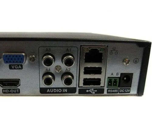 Провідний відеореєстратор DVR UKC CAD 1204 AHD 4 канальний, мережевий IP реєстратор на 4 камери для відеоспостереження і управління камерами Чорний
