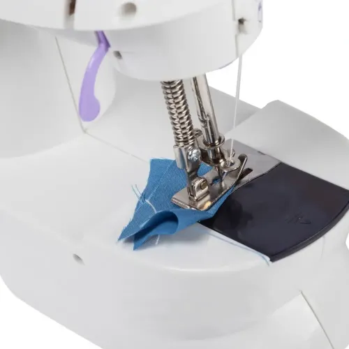 Професійна швейна машинка 4 в 1 Mini Sewing Machine SM - 202A (WJ-08), Портативна міні машинка 201 для шиття з адаптером і педаллю для дому Біла
