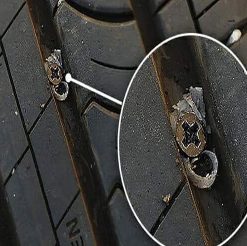 Ремкомплект для безкамерних шин Tire repair nail 20шт гумові цвяхи комплект саморізів для ремонту покришок автомобіля скутера мотоцикла в коробці 