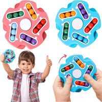 Дитячий розвиваючий спиннер Fidget Spinner Magic Cube рожевий, блакитний, обертається чарівна іграшка головоломка для дітей від 3 років, антистрес