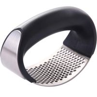Пресс измельчитель Arc-Shaped Garlic Press для чеснока, ручная чесночница, чеснокодавка, нажимная чеснокодавилка из нержавеющей стали Черная